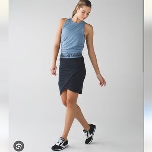 Lululemon inner essence skirt
